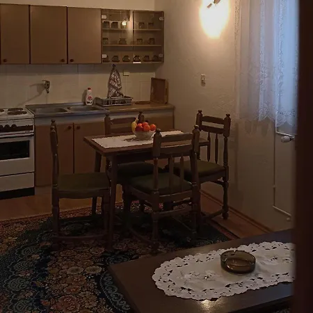شقة Apartman Melanis بال